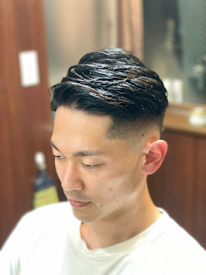 ツーブロックかきあげフェードスタイル