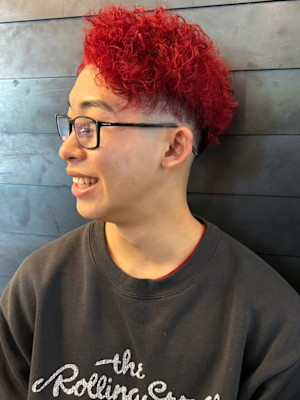 レッドカラー ツイスパ フェードカット ブリーチカラー