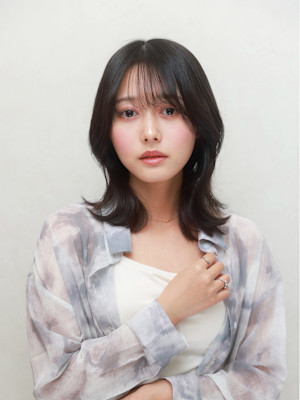 韓国風くびれスタイル×地毛風カラー