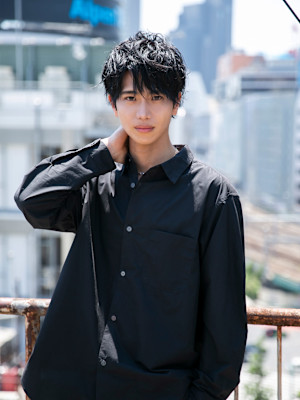 ツーブロックマッシュ波巻き無造作ヘア