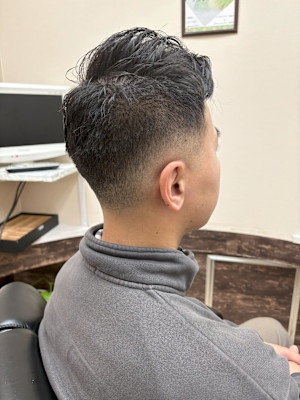 アップバング×スキンフェード