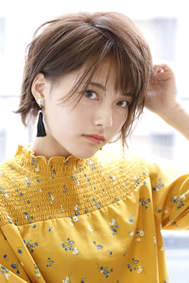 かっこかわいいベリーショート！シアーベージュ