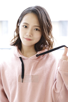 小顔に見せる☆外ハネラフショート