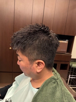 刈り上げショートスタイル