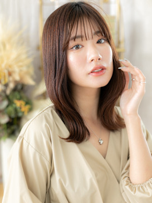 透明感ピンクブラウン外ハネロブくびれカール　韓国風巻き