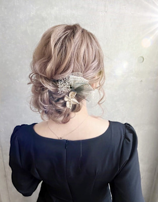 下めのシニオンアレンジ♪