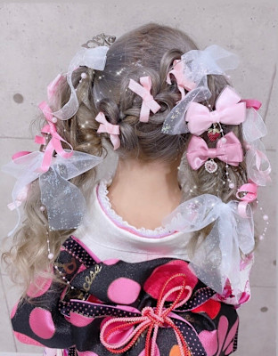 リボンたっぷり高めツインテール♪