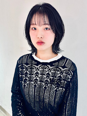 【透明感◎】ミディアムレイヤー×透明感イヤリングカラー