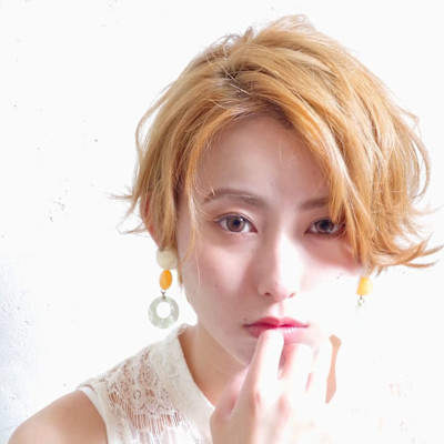 ハイトーンニュアンスショート