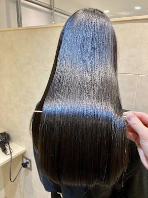 髪質改善＊ブルーブラックカラーロング＊美髪【Zina高槻】