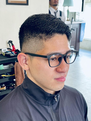 【20代 男性】ロンドン刈り上げショート（大宮/バーバー）