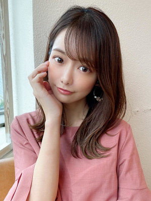 韓国風美髪外ハネボブくびれミディアムレイヤーワイドバング