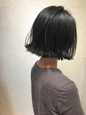 【トレンドヘア】切りっぱなし×ダークグレージュでこなれ感UP