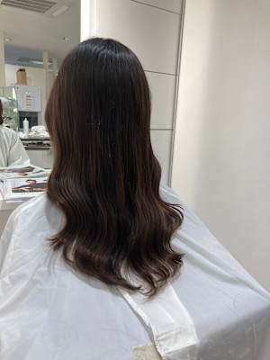 コテ巻き風パーマでヨシンモリスーパーロングにコテ巻き風パーマ