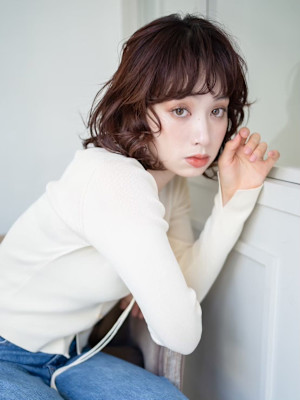 イメチェン外ハネボブ美髪ワイドバングレイヤーショート