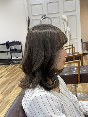 【グレージュ×ミディアム】