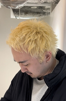 スパイキーショート×ブロンドヘア