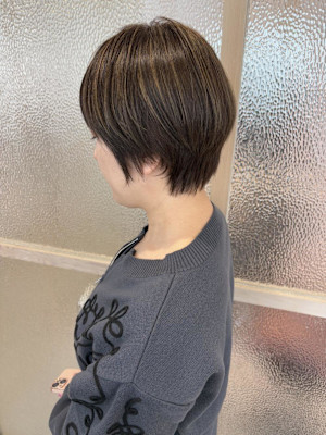 ハイライトカラー×ショートヘア