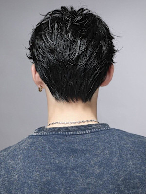 トレンドおしゃれ感MAXシースルーフェザーショート