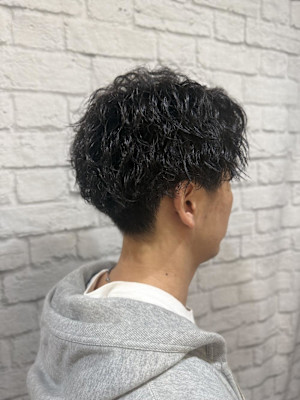 大人カジュアルなツイストスパイラル