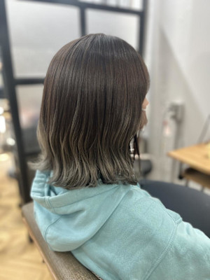 ブリーチ伸びてきてグラデーション