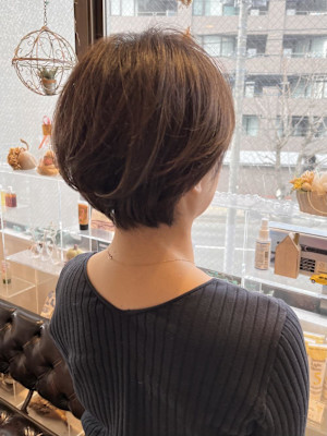 白髪ぼかし馴染みハイライト×ショート