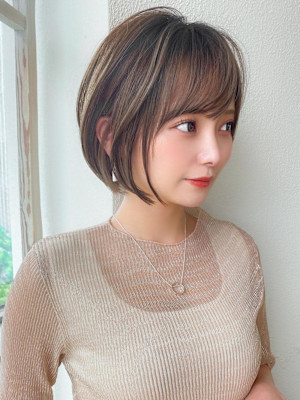 美髪大人ショート丸みマッシュショートイメチェン分け目なし 