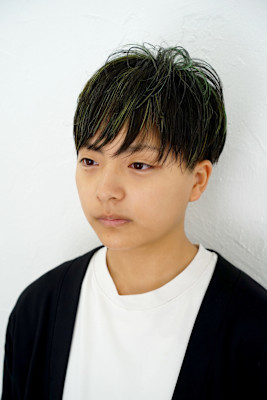 ツーブロック　ショートヘア