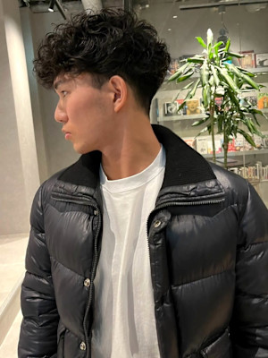 スパイラルパーマ ツーブロック 束感 強めパーマ 20代