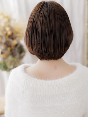 大人ガーリー丸みボブひし形レイヤーカット　マロンベージュ