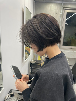 ショートボブ