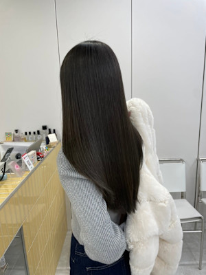 オリーブグレージュ