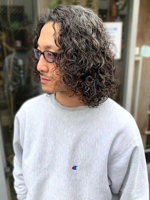 ツイストスパイラルパーマ ミディアムパーマ センターパート