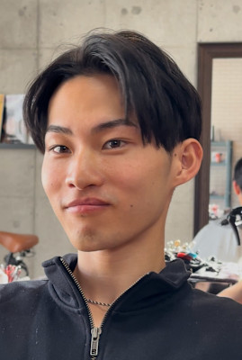 センターパート＋眉パーマ