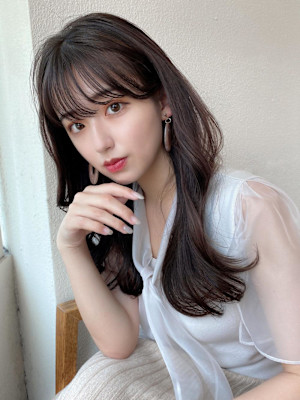 イメチェンロングレイヤー顔周りレイヤー後れ毛小顔カット美髪