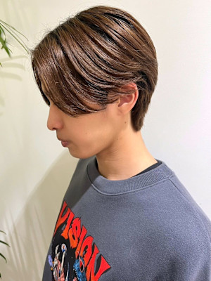 センターパート ウルフカット 毛流れパーマ ベージュ