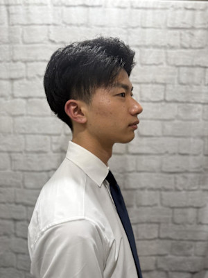 ツーブロアップバング/刈り上げ