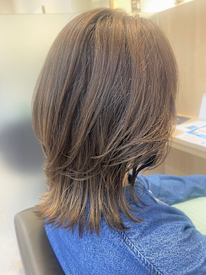 《美髪ツヤカラー》オレンジベージュハイライト×くびれヘア