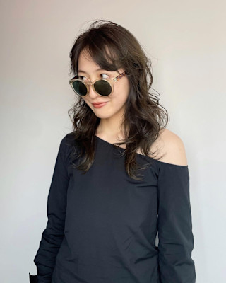 オリーブベージュ/レイヤーカット/ゆるウェーブ