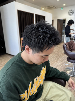 『メンズ人気スタイル』スパイキーショート