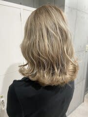 ブロンドベージュ