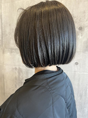 ボブ／グレージュ