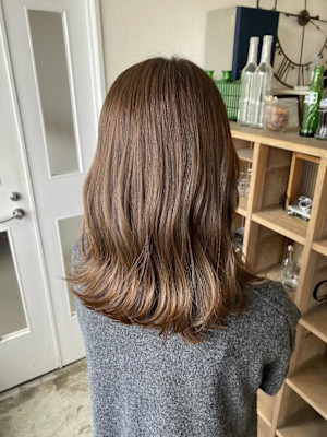 明るいベージュカラー