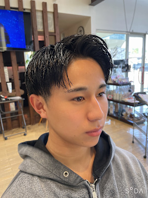 アップバングマッシュスタイル