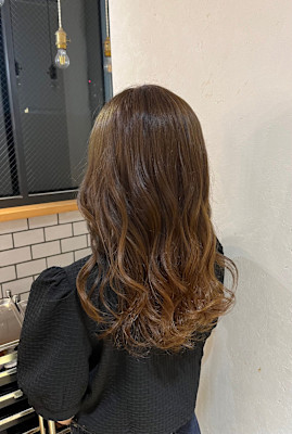 明るめオリーブベージュ