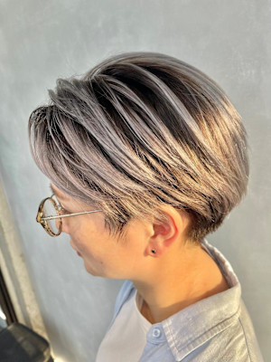 バレイヤージュ/ホワイトシルバー/マッシュ