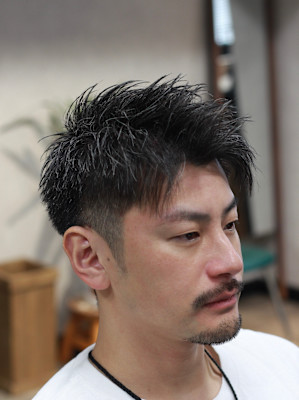 刈り上げ束感ショート