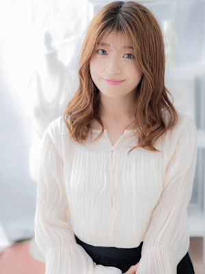 細めハイライトS字カールゆるふわセミディ　韓国風巻き