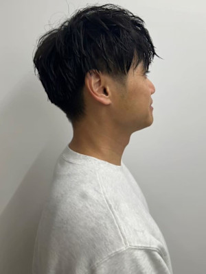 ツーブロックショート マッシュ 黒髪 束感 20代 30代