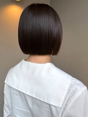 ぱつっとボブ ミニボブ 暗めグレージュカラー ラインボブ